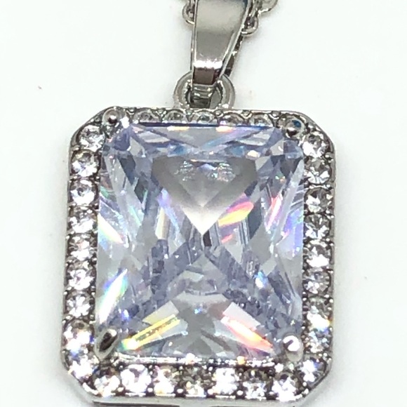 925/14kw Gold Cushion Cut CZ Necklace & Earrings Set - Picture 4 of 15